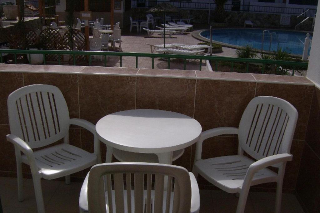 Apartamentos Alondras Park Costa Del Silencio Bagian luar foto