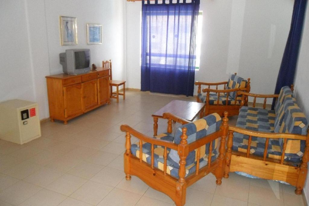 Apartamentos Alondras Park Costa Del Silencio Bagian luar foto
